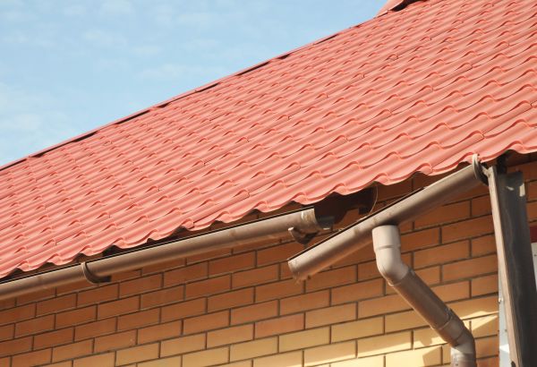 Loose Gutter Repair in Taylor