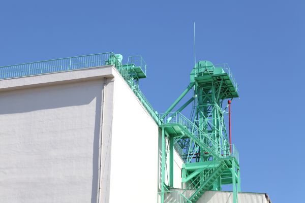 Cost of Industrial Gutter Installation in Taylor